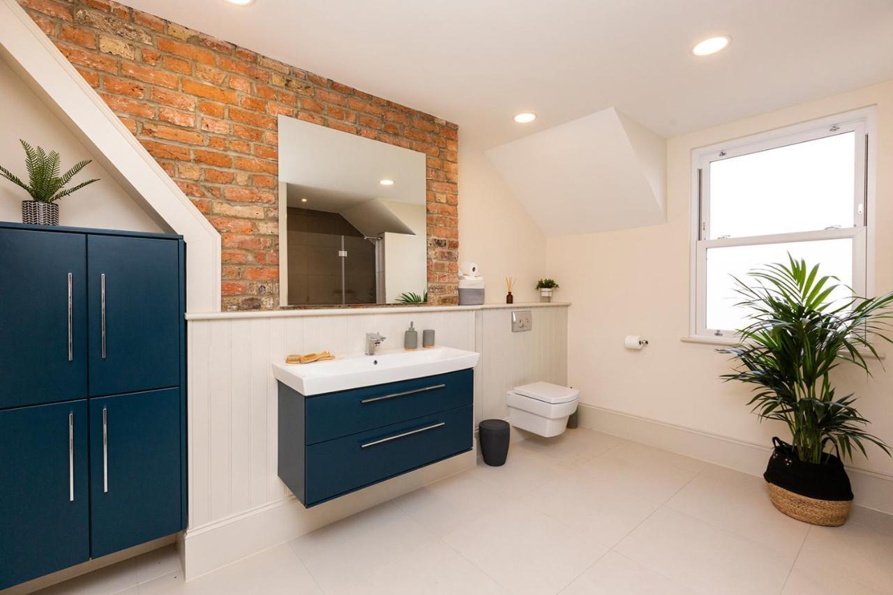 Stunning Seaside Apartment Over 3 Floors Near Margate Westgate-on-Sea Екстериор снимка